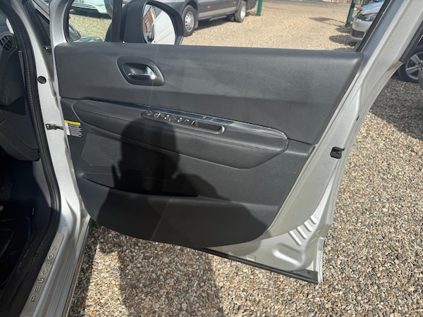 Used Peugeot 3008 2016 for sale - 75707544: Photo 24