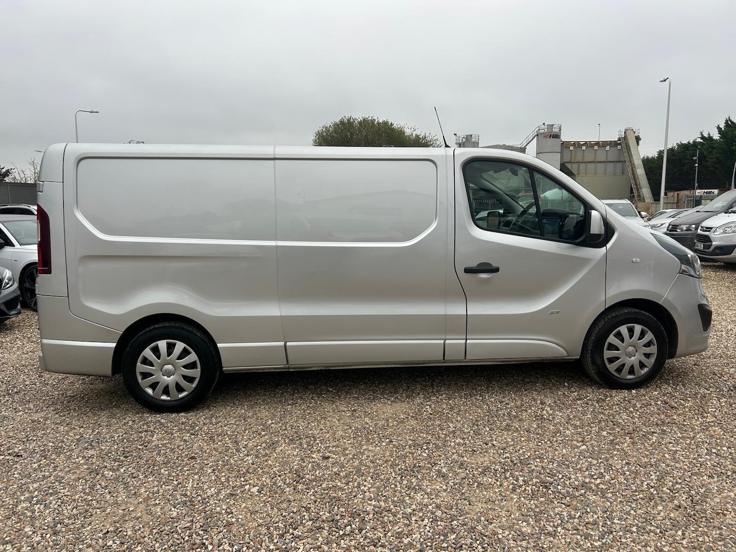 Used Vauxhall Vivaro 2017 for sale - 76992116: Photo 9