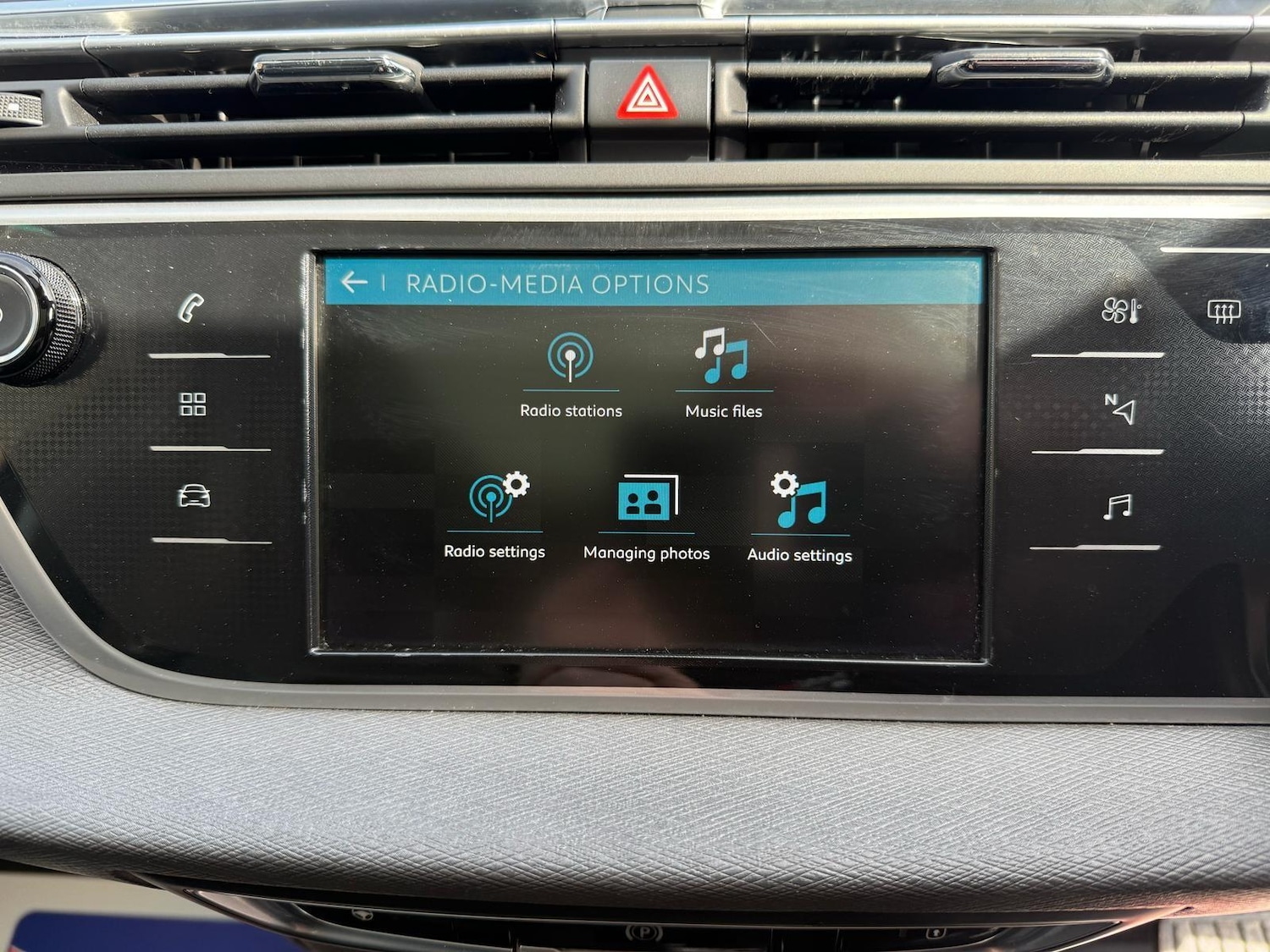 Used Citroen C4 Grand Picasso 2016 for sale - 76537988: Photo 28