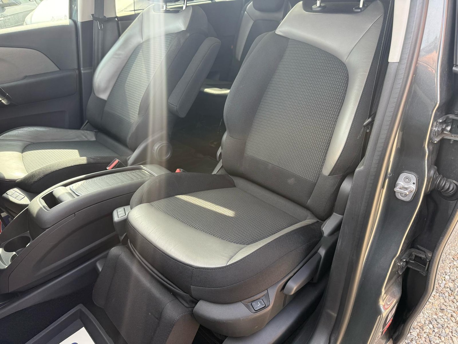 Used Citroen C4 Grand Picasso 2016 for sale - 76537988: Photo 65