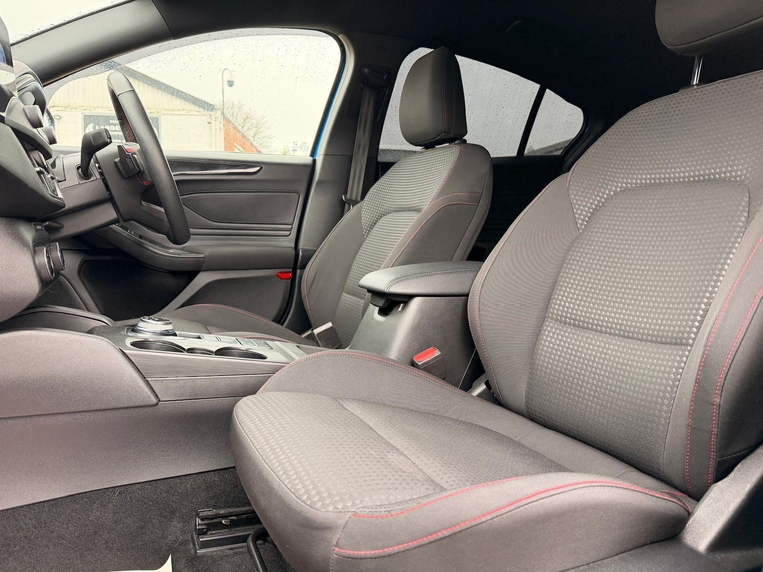 Used Ford Focus 2021 for sale - 76645259: Photo 11