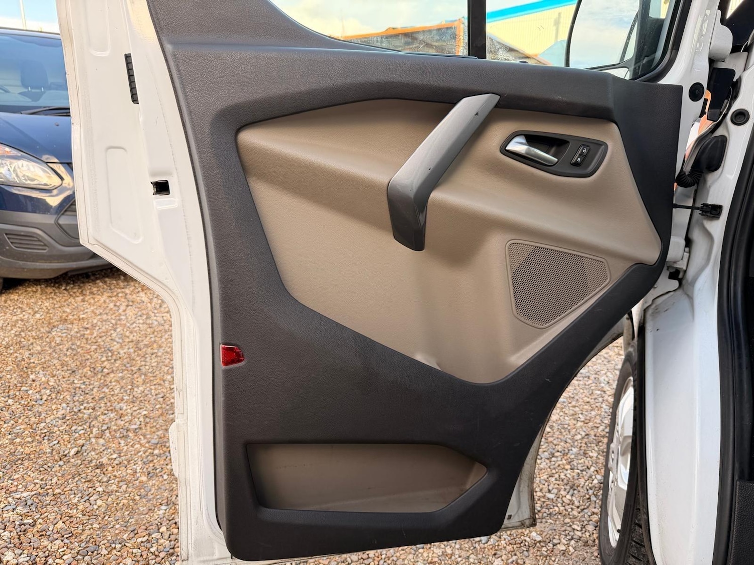 Used Ford Transit Custom 2018 for sale - 76997159: Photo 45