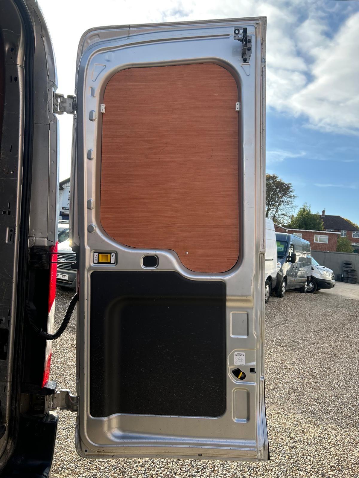 Used Ford Transit 2018 for sale - 76227482: Photo 53