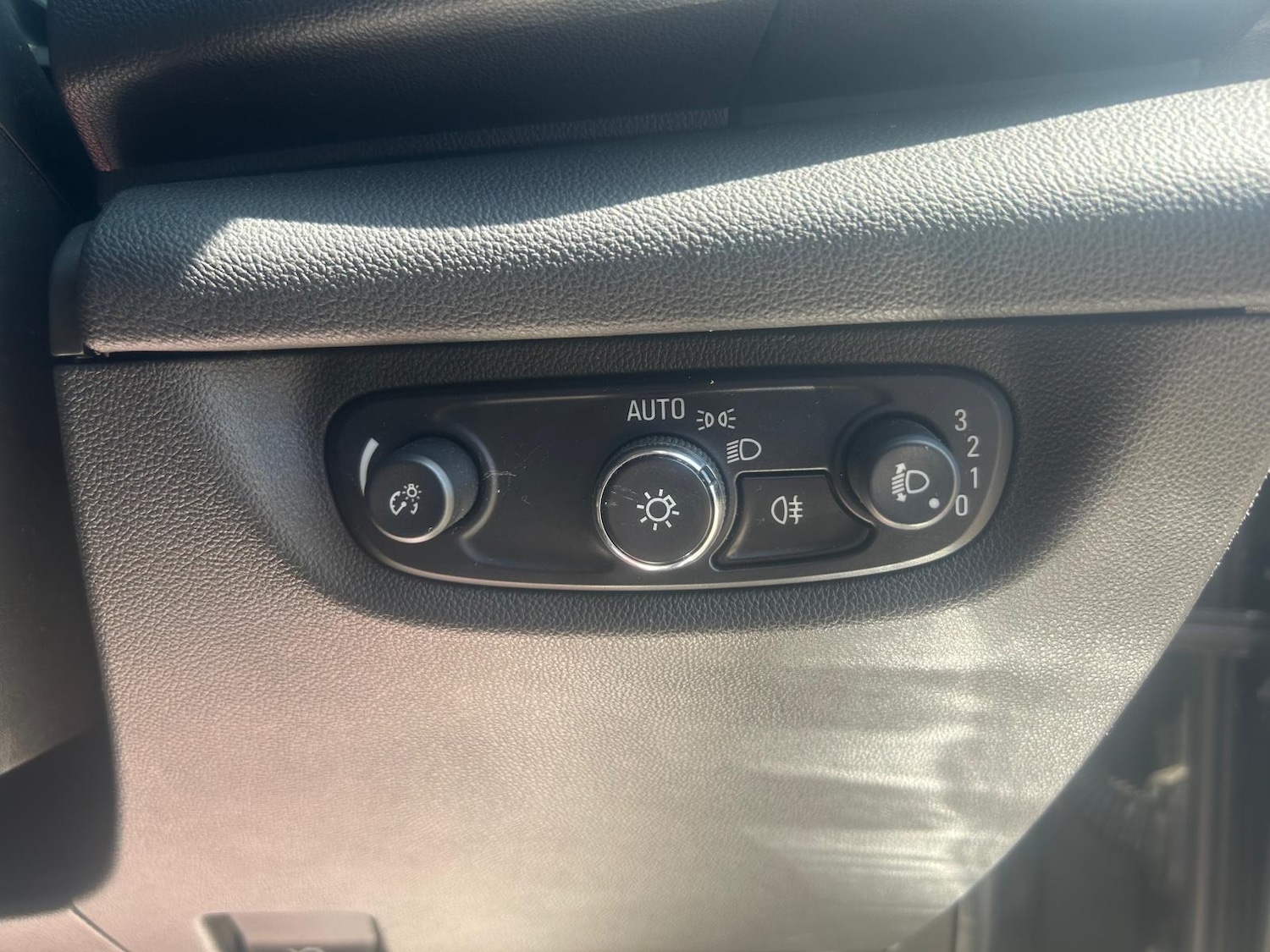 Used Vauxhall Insignia 2017 for sale - 76995008: Photo 43