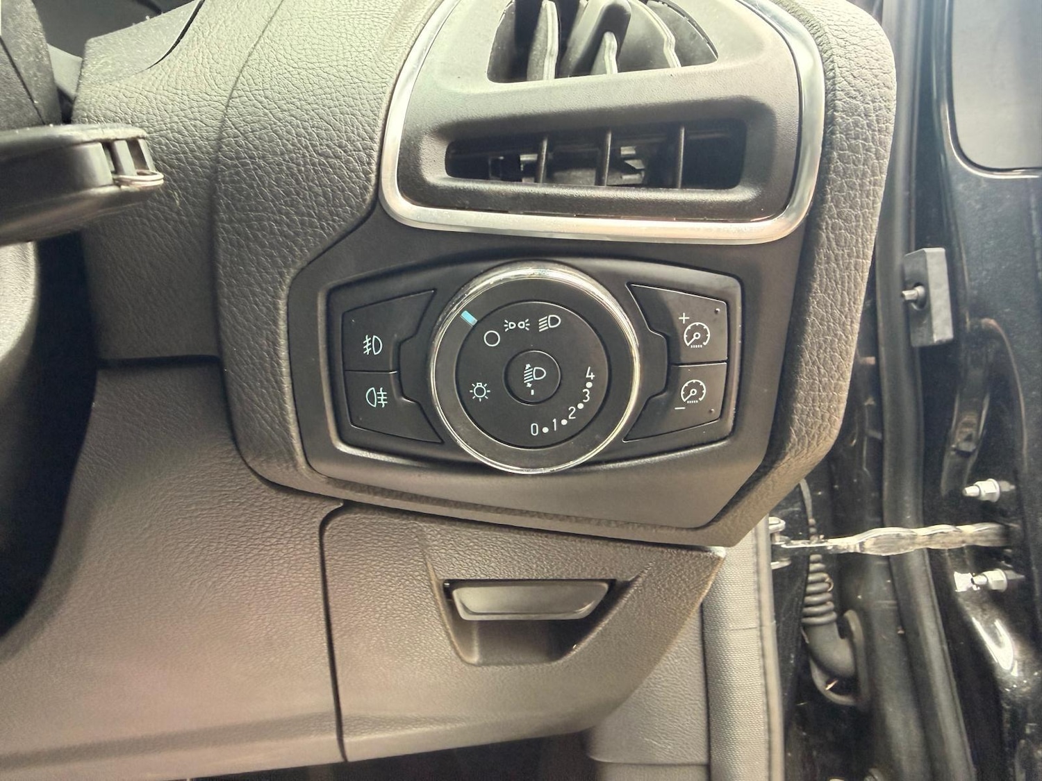 Used Ford Focus 2012 for sale - 78048025: Photo 16