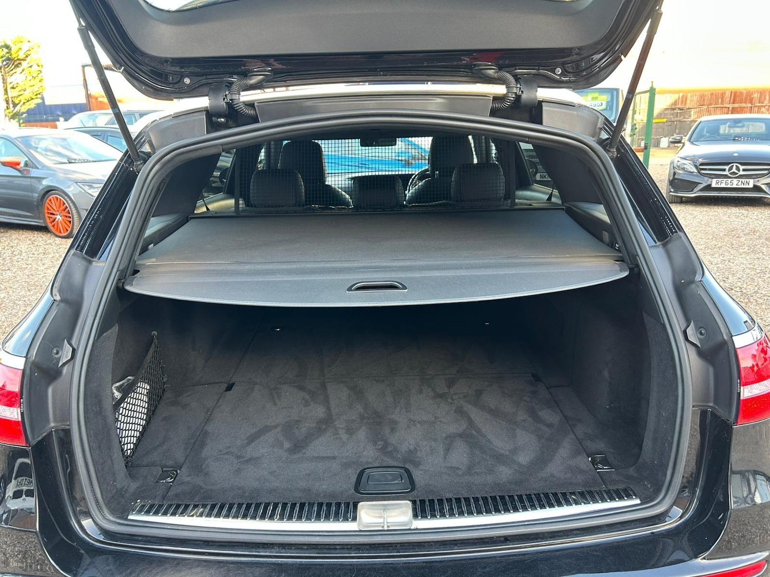 Used Mercedes-Benz E Class 2017 for sale - 76409623: Photo 23