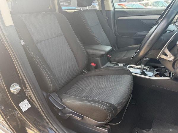 Used Mitsubishi Outlander 2017 for sale - 74990765: Photo 11