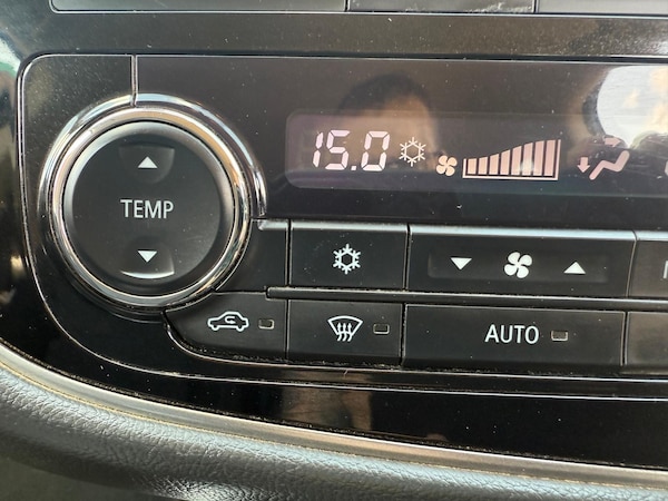 Used Mitsubishi Outlander 2017 for sale - 74990765: Photo 33