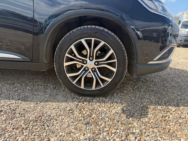 Used Mitsubishi Outlander 2017 for sale - 74990765: Photo 56