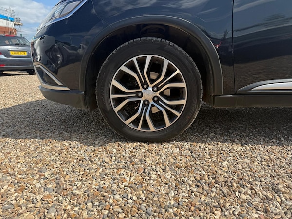 Used Mitsubishi Outlander 2017 for sale - 74990765: Photo 57