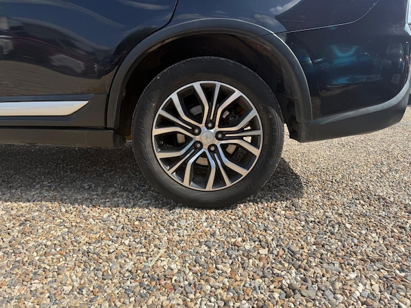 Used Mitsubishi Outlander 2017 for sale - 74990765: Photo 9