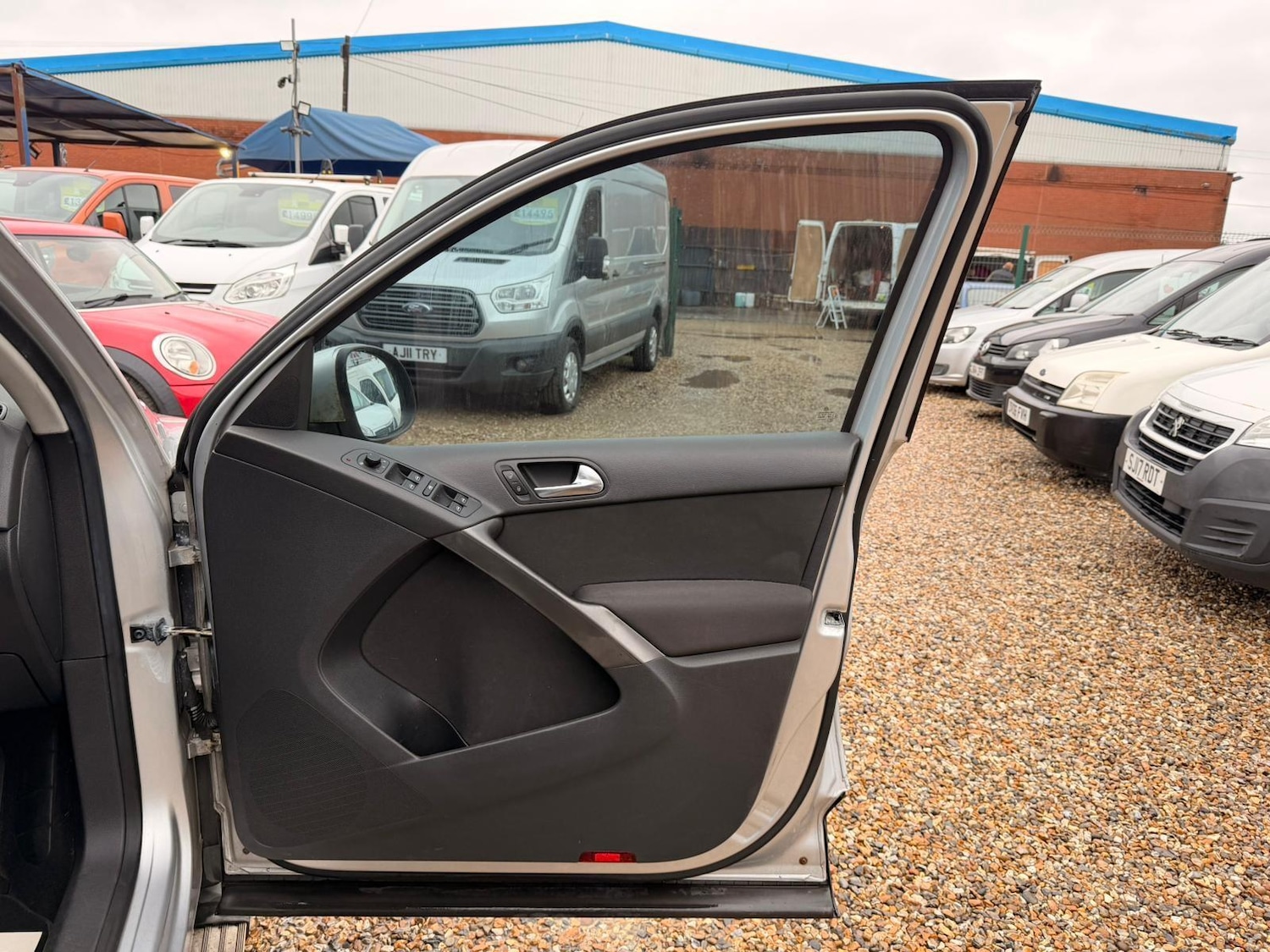 Used Volkswagen Tiguan 2008 for sale - 76759696: Photo 85