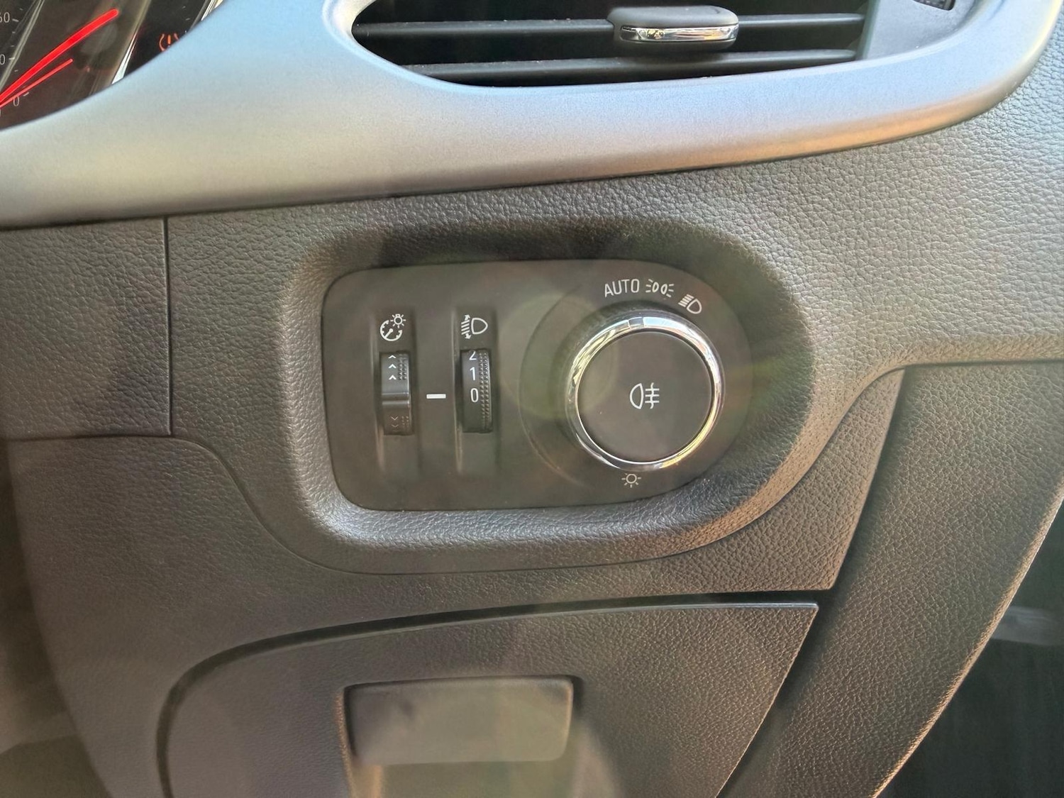 Used Vauxhall Astra 2016 for sale - 77305114: Photo 31