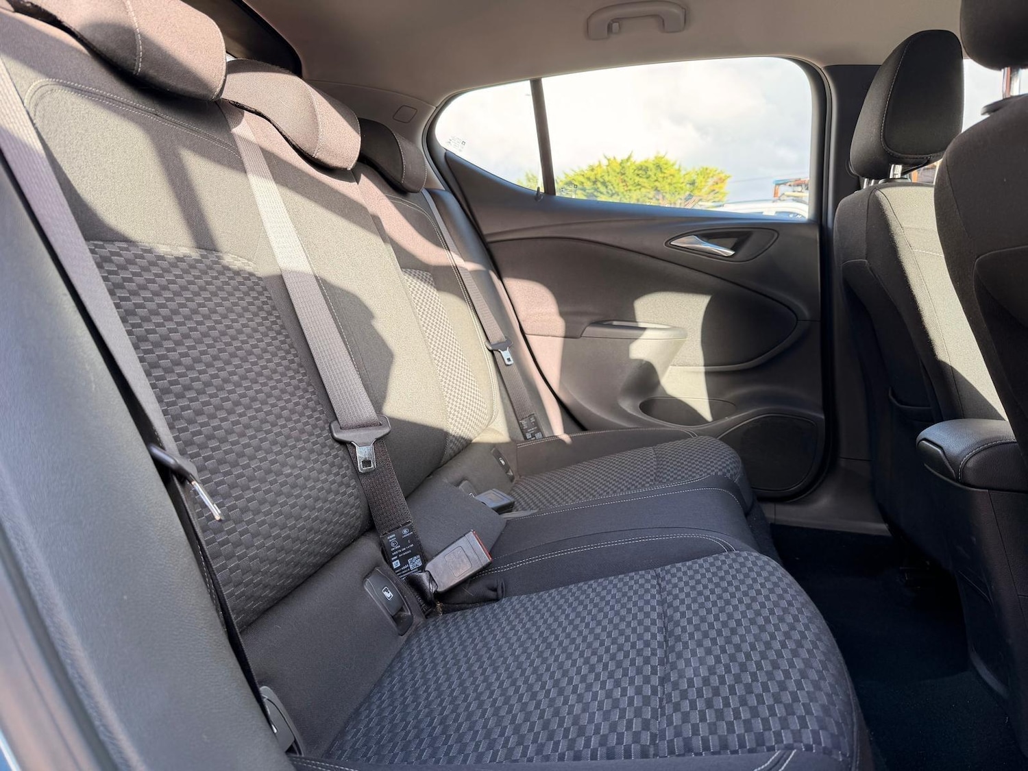 Used Vauxhall Astra 2016 for sale - 77305114: Photo 46