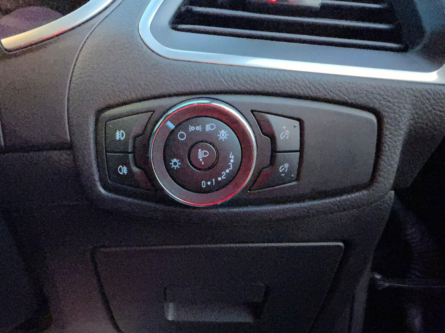 Used Ford S-Max 2017 for sale - 76824609: Photo 30