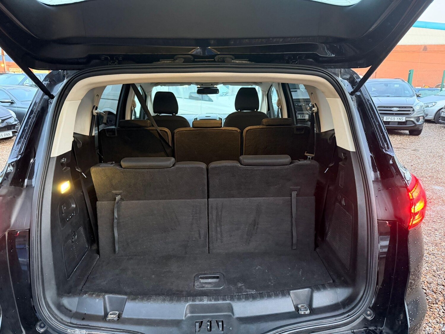 Used Ford S-Max 2017 for sale - 76824609: Photo 39