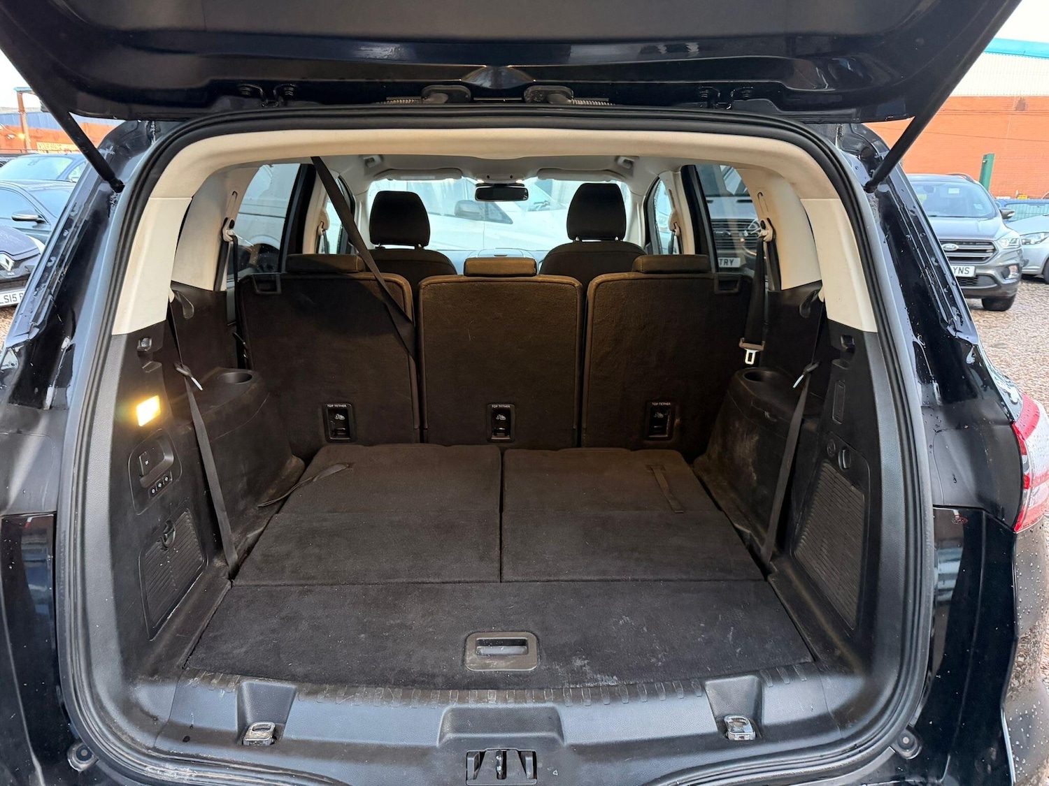 Used Ford S-Max 2017 for sale - 76824609: Photo 40