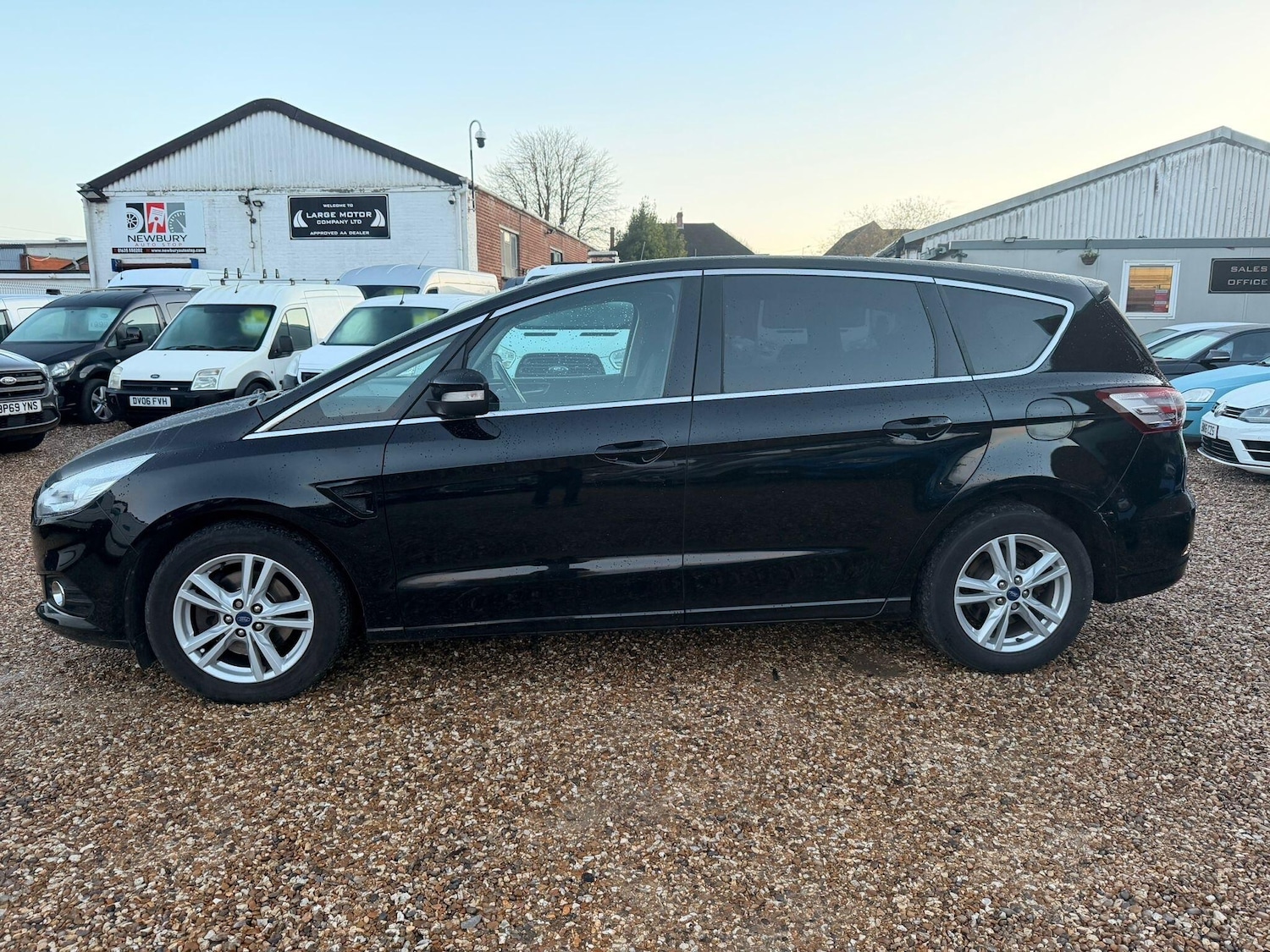 Used Ford S-Max 2017 for sale - 76824609: Photo 6