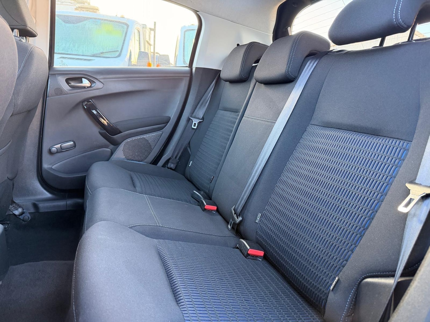 Used Peugeot 208 2015 for sale - 77097477: Photo 30