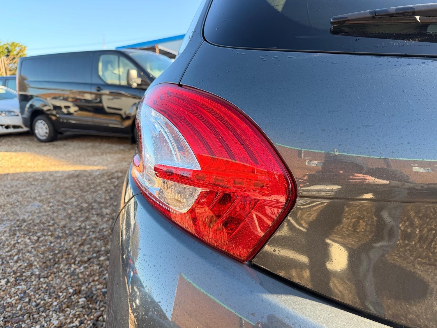 Used Peugeot 208 2015 for sale - 77097477: Photo 31