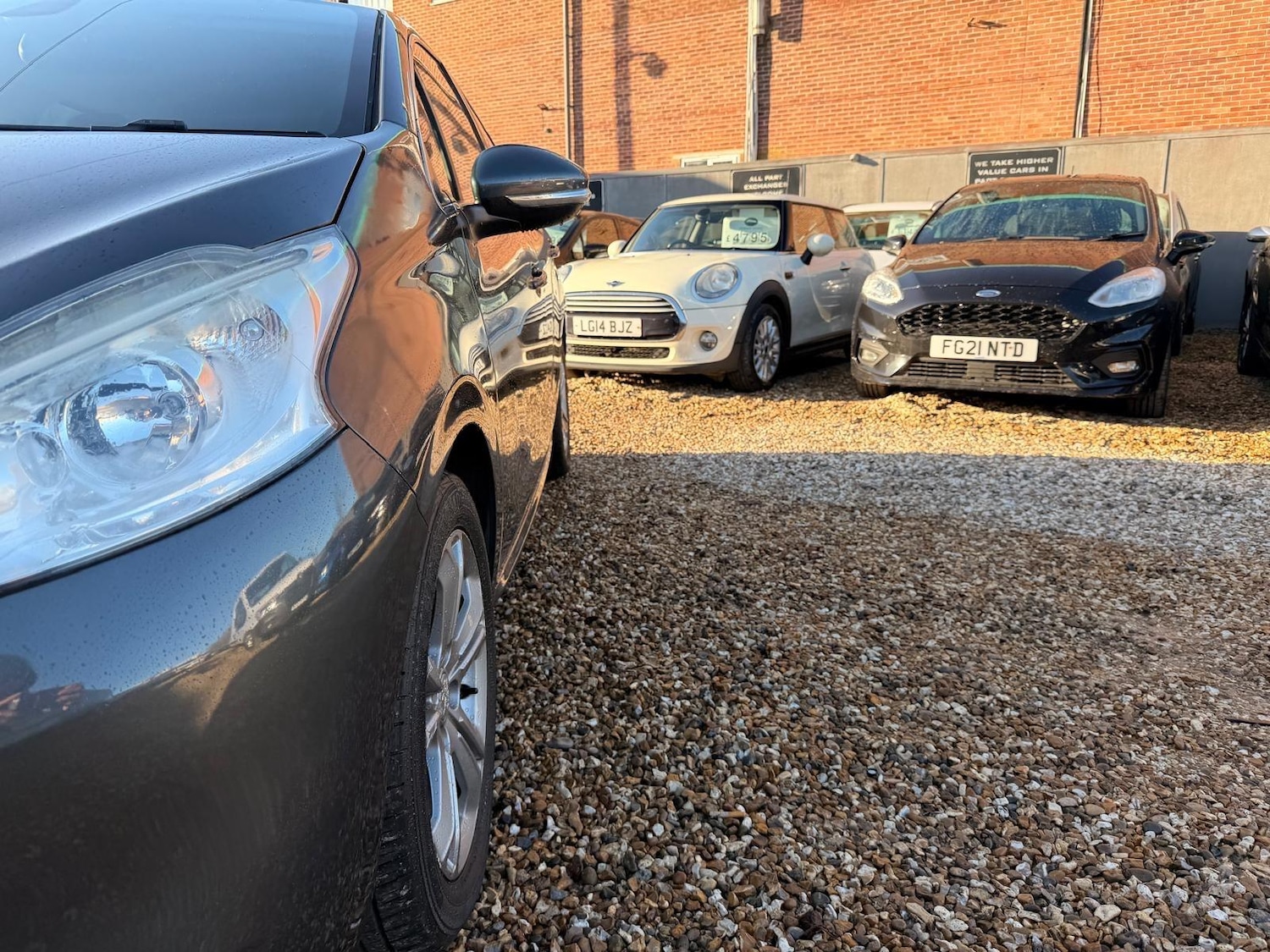 Used Peugeot 208 2015 for sale - 77097477: Photo 40