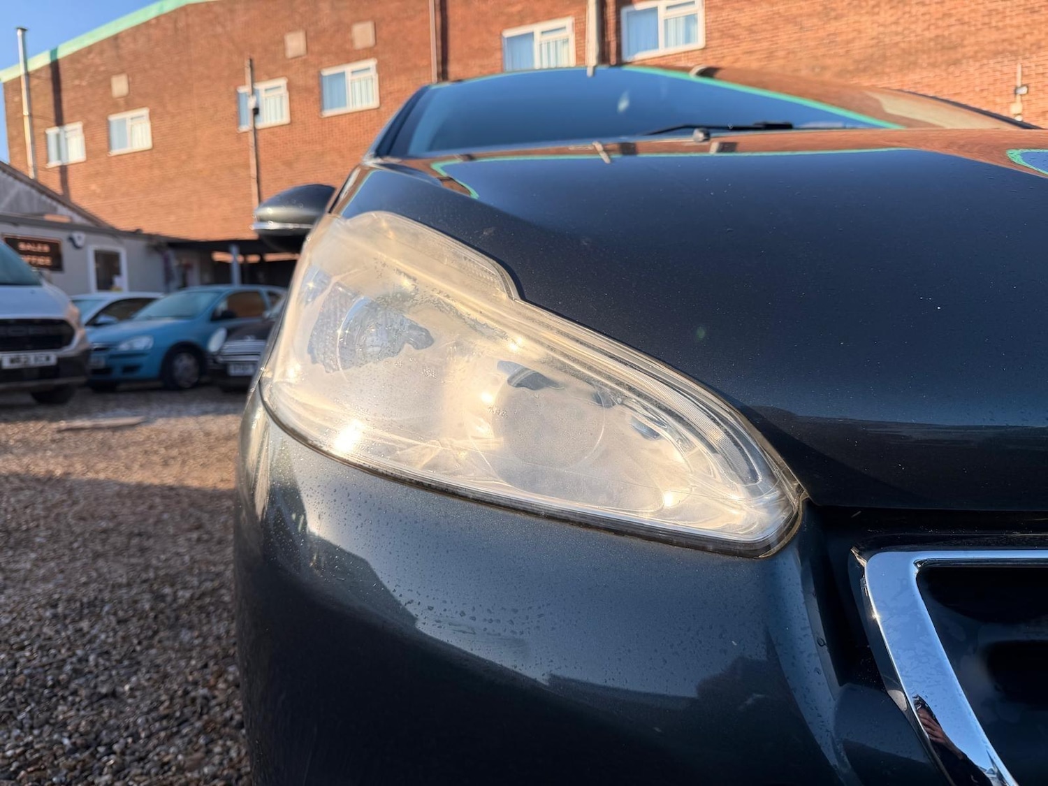 Used Peugeot 208 2015 for sale - 77097477: Photo 43