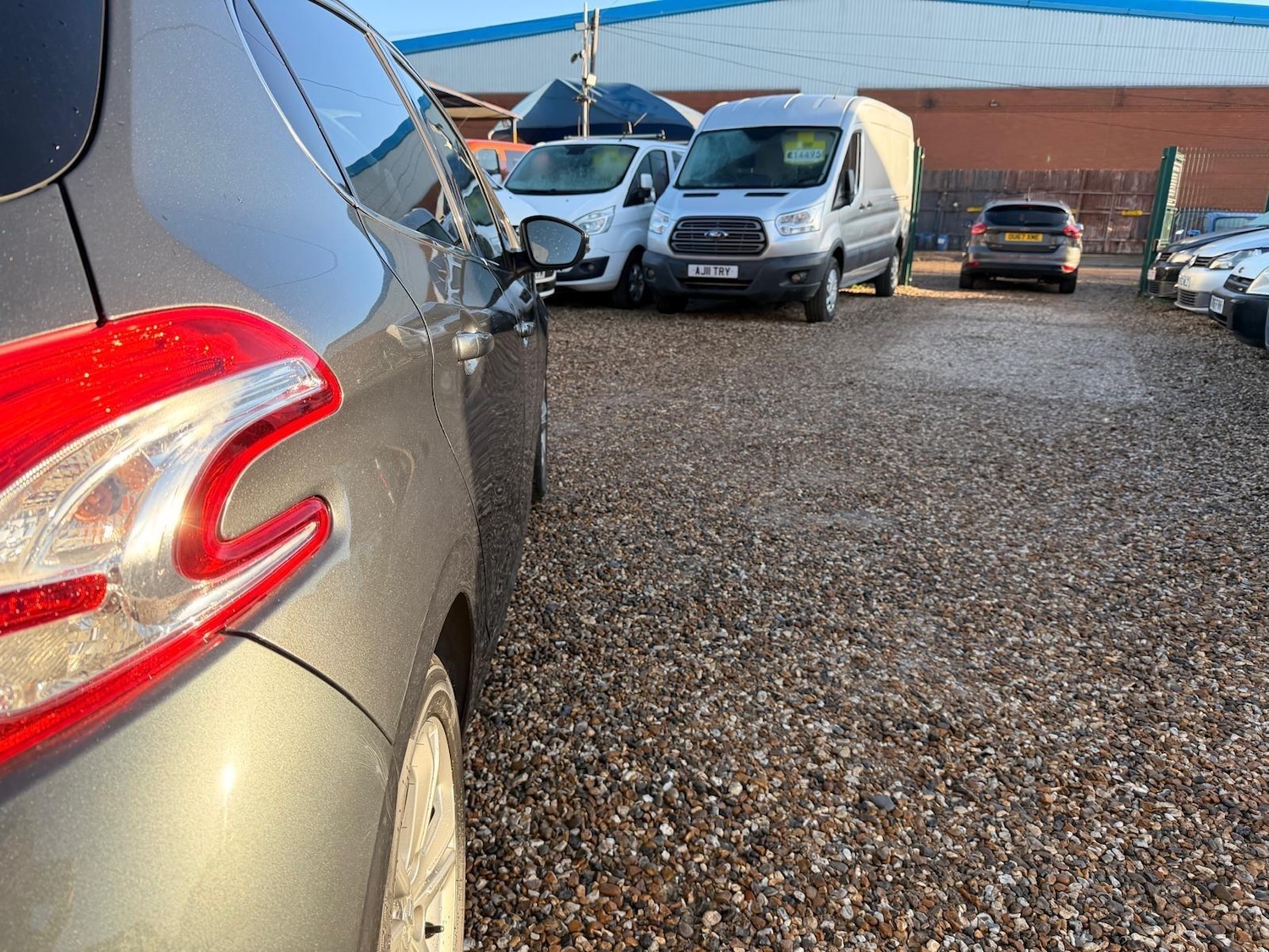 Used Peugeot 208 2015 for sale - 77097477: Photo 44