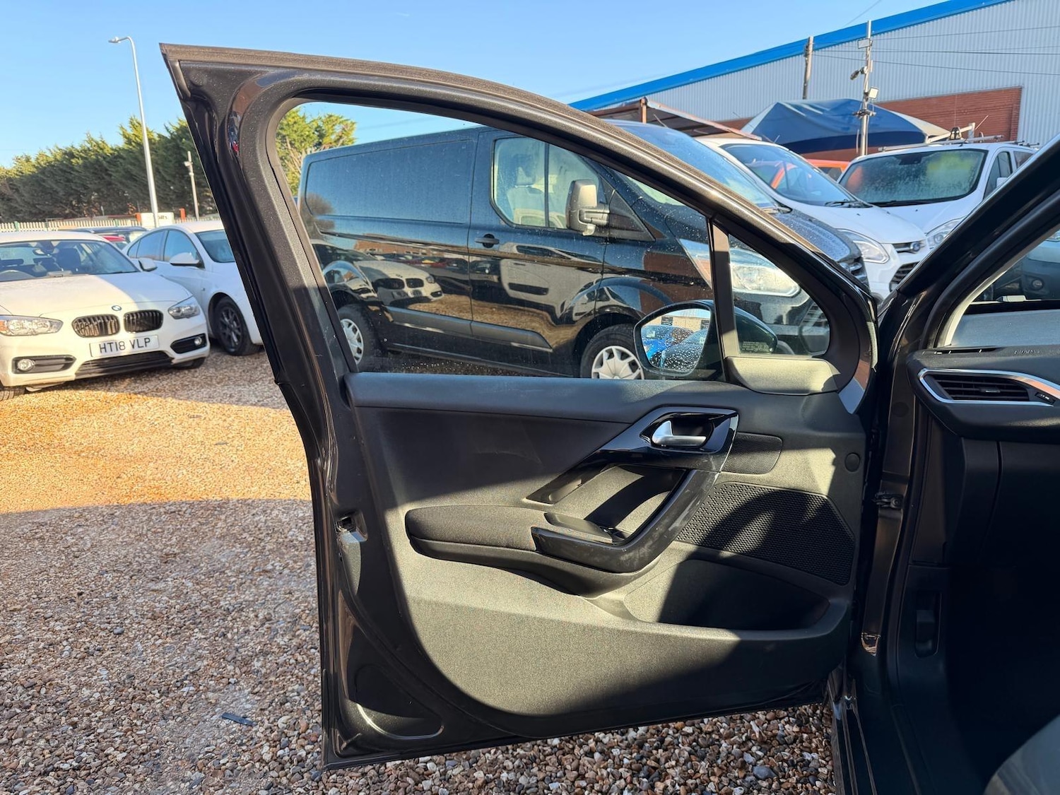 Used Peugeot 208 2015 for sale - 77097477: Photo 55