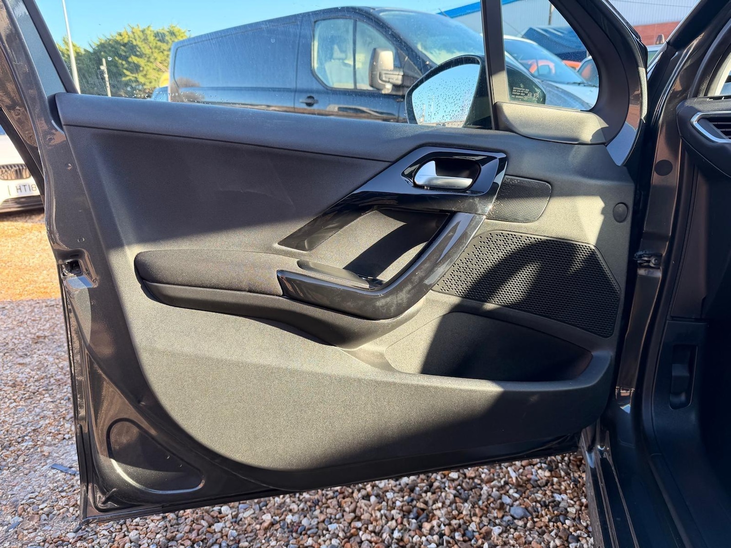 Used Peugeot 208 2015 for sale - 77097477: Photo 58