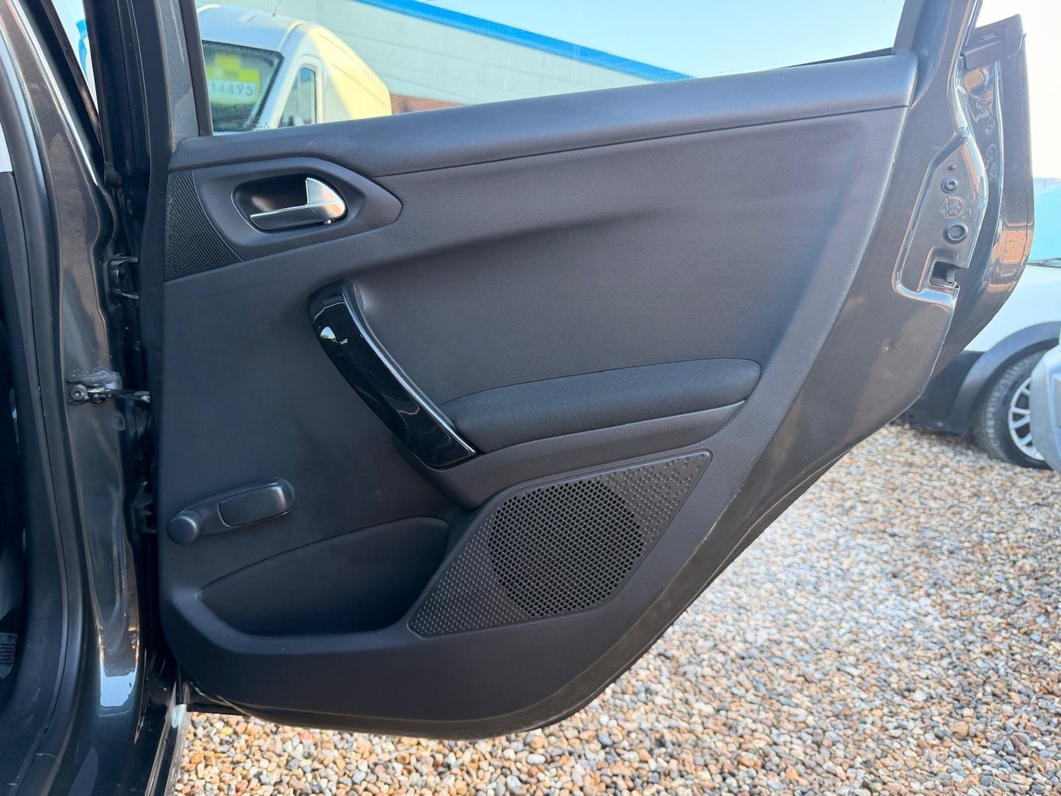 Used Peugeot 208 2015 for sale - 77097477: Photo 68