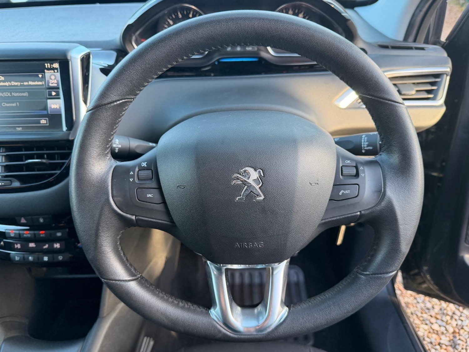 Used Peugeot 208 2015 for sale - 77097477: Photo 77