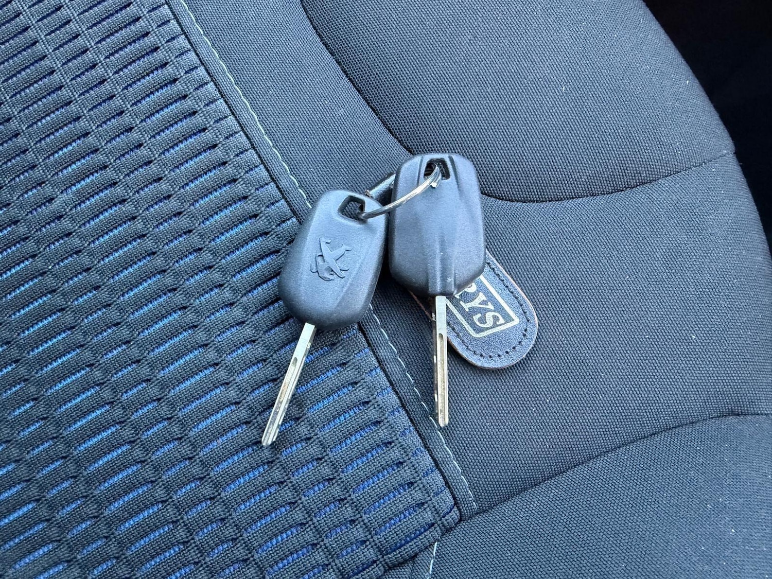 Used Peugeot 208 2015 for sale - 77097477: Photo 88