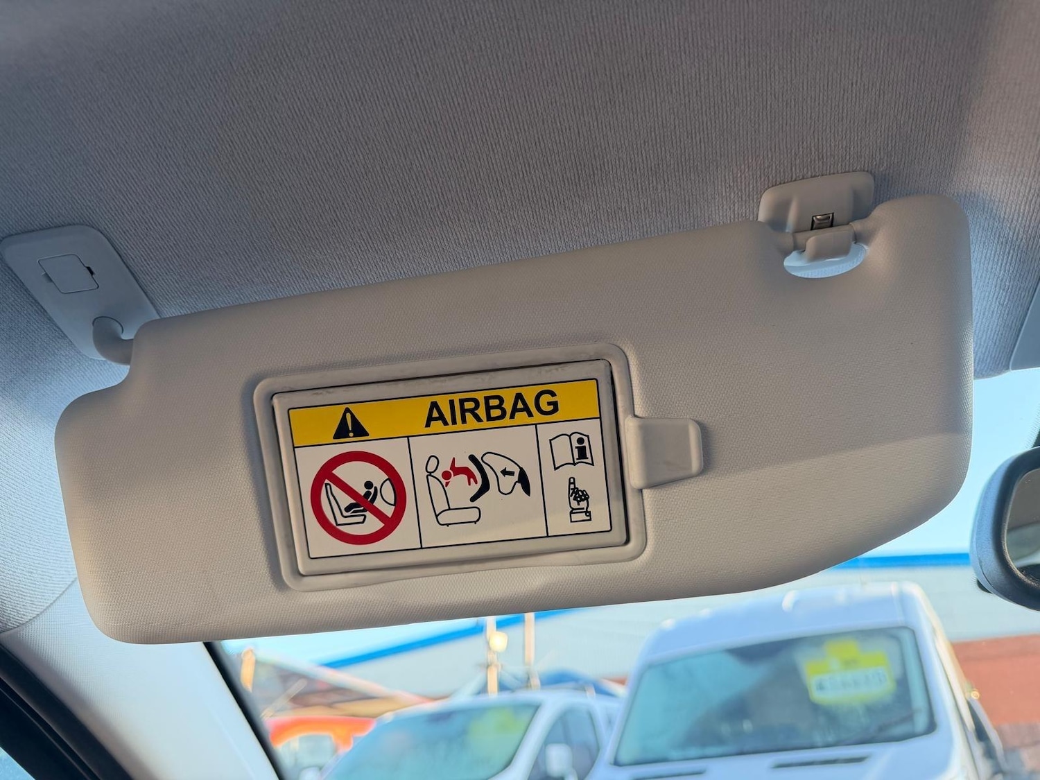 Used Peugeot 208 2015 for sale - 77097477: Photo 90