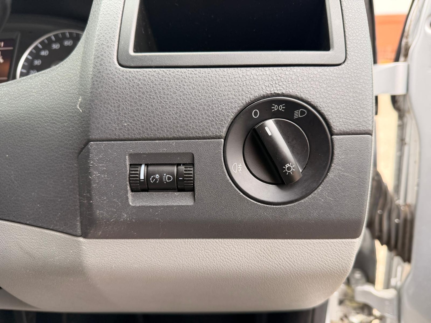 Used Volkswagen Transporter Shuttle 2011 for sale - 78006320: Photo 42