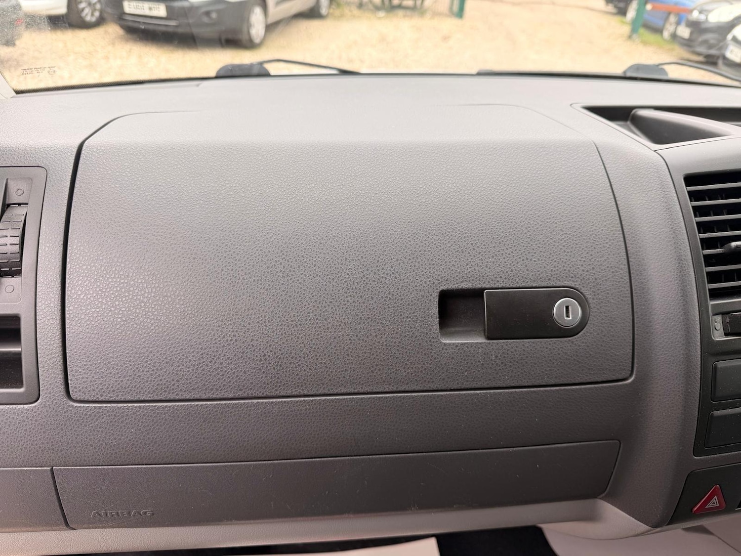 Used Volkswagen Transporter Shuttle 2011 for sale - 78006320: Photo 54