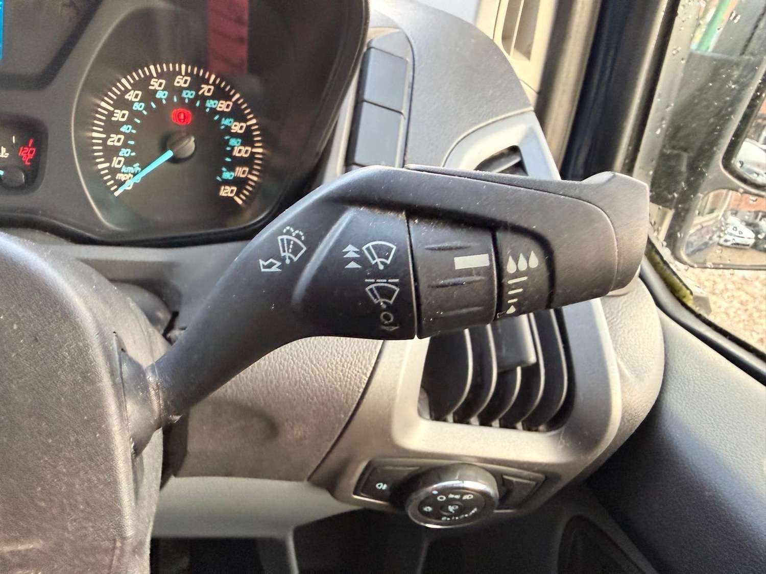 Used Ford Transit Custom 2015 for sale - 76942396: Photo 33