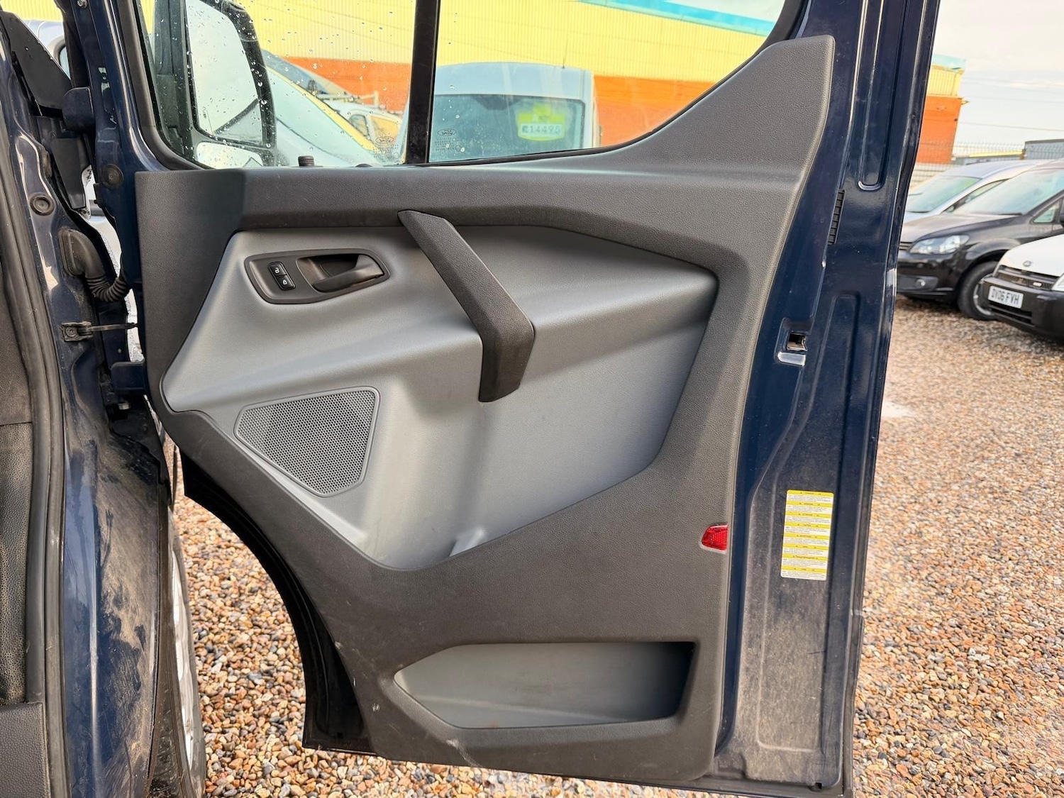 Used Ford Transit Custom 2015 for sale - 76942396: Photo 41