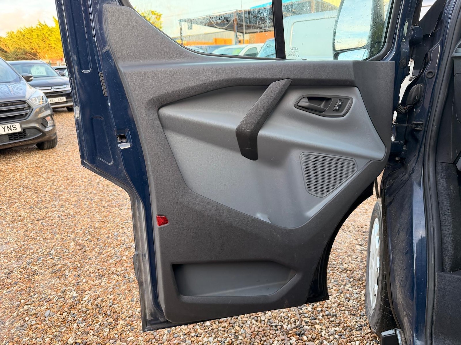 Used Ford Transit Custom 2015 for sale - 76942396: Photo 57