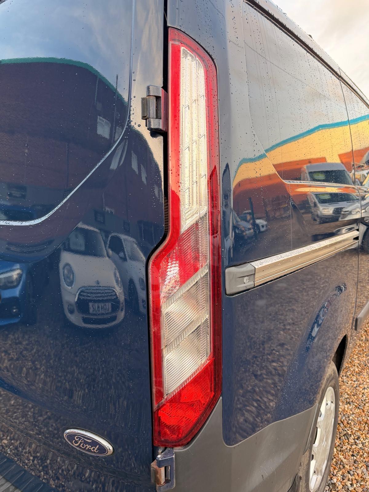 Used Ford Transit Custom 2015 for sale - 76942396: Photo 64