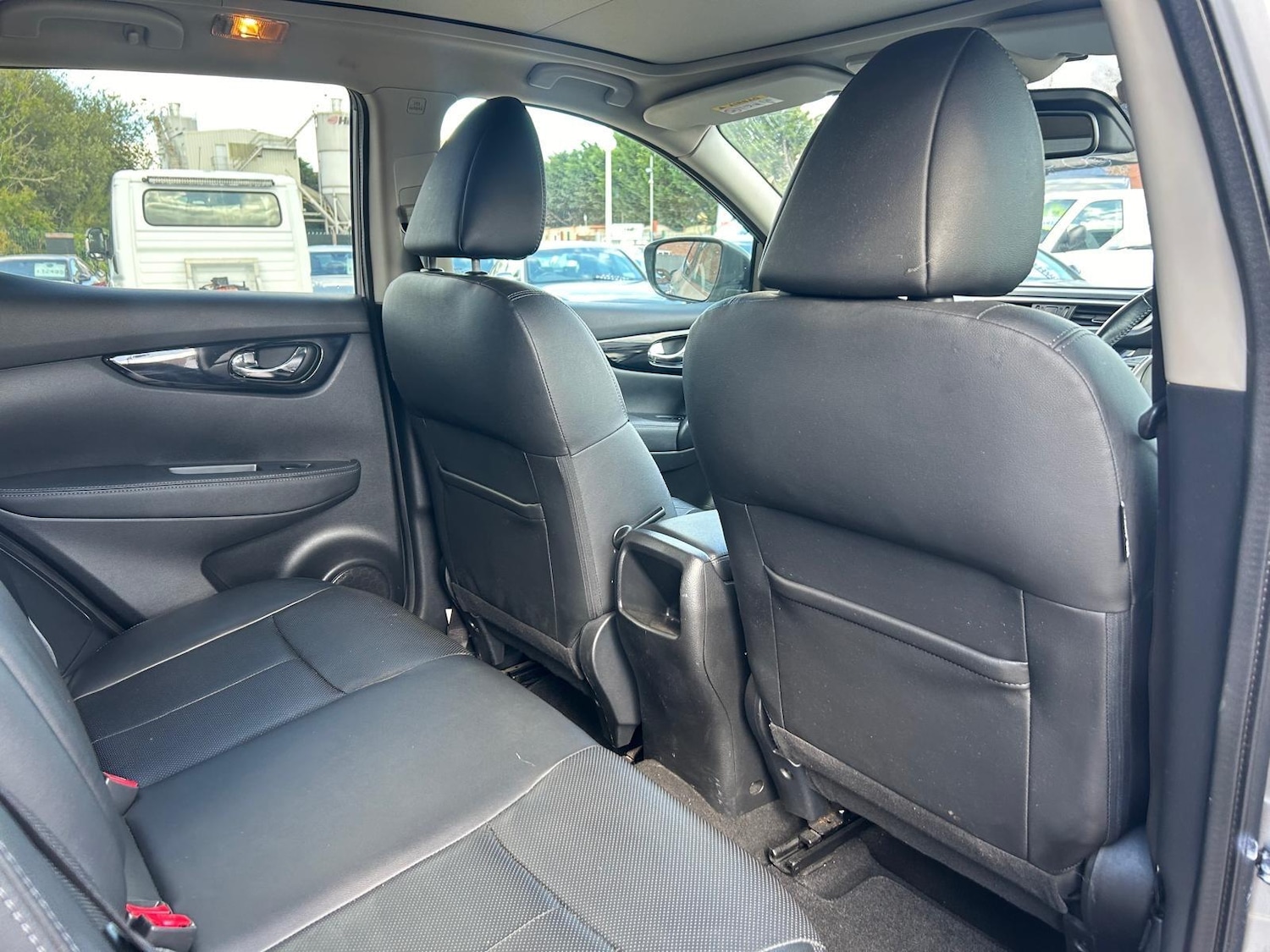 Used Nissan Qashqai 2016 for sale - 76991100: Photo 37