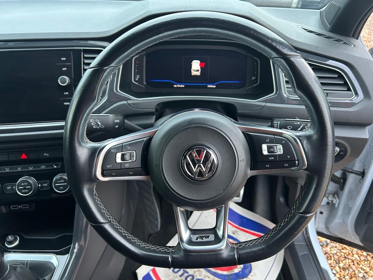 Used Volkswagen T-Roc 2019 for sale - 76473913: Photo 15