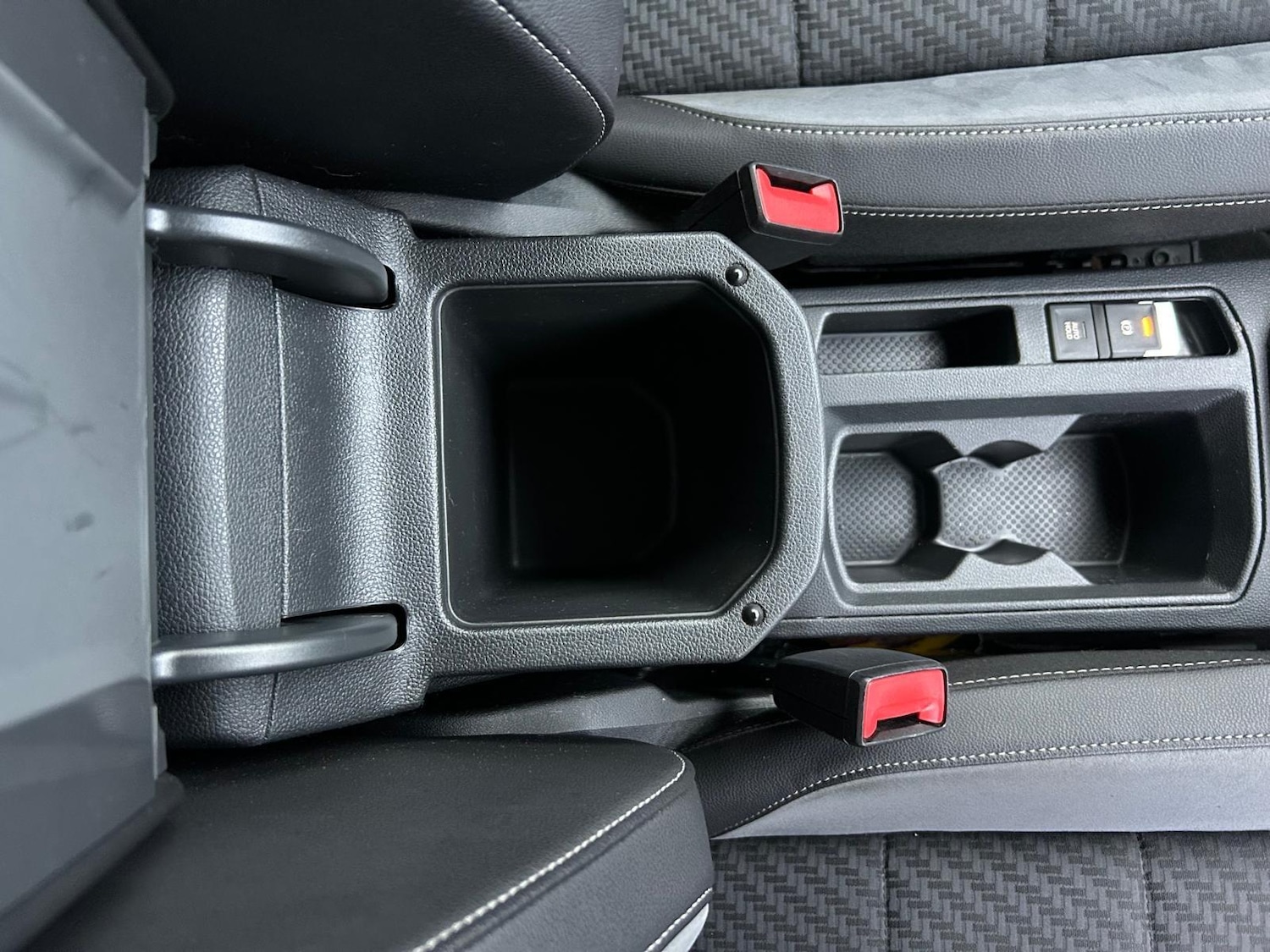 Used Volkswagen T-Roc 2019 for sale - 76473913: Photo 25