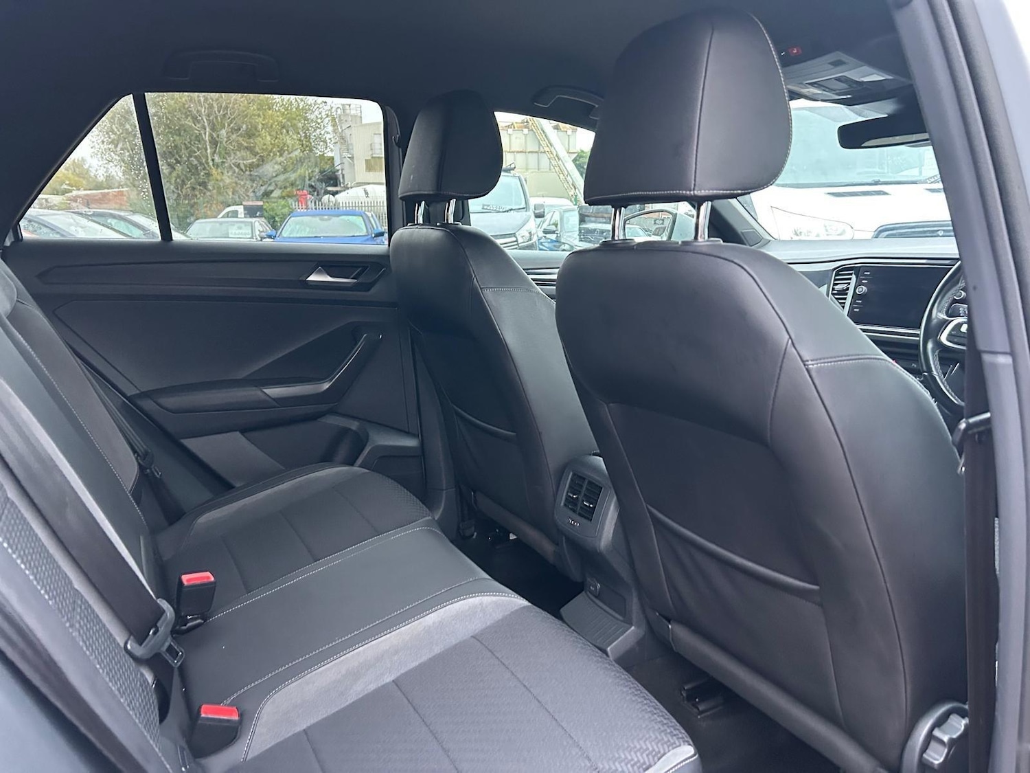 Used Volkswagen T-Roc 2019 for sale - 76473913: Photo 36