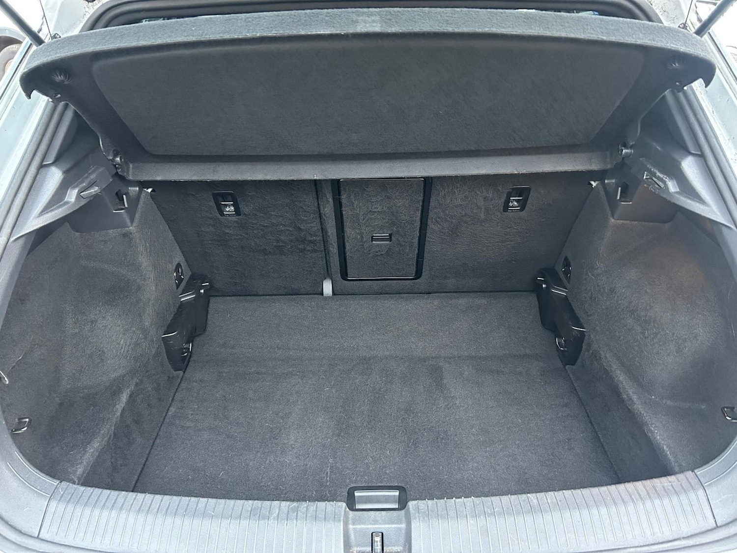 Used Volkswagen T-Roc 2019 for sale - 76473913: Photo 37