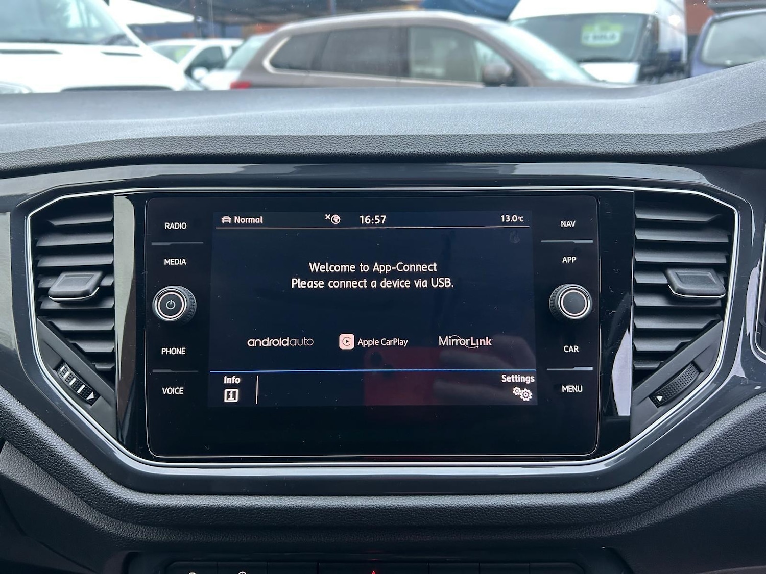 Used Volkswagen T-Roc 2019 for sale - 76473913: Photo 74