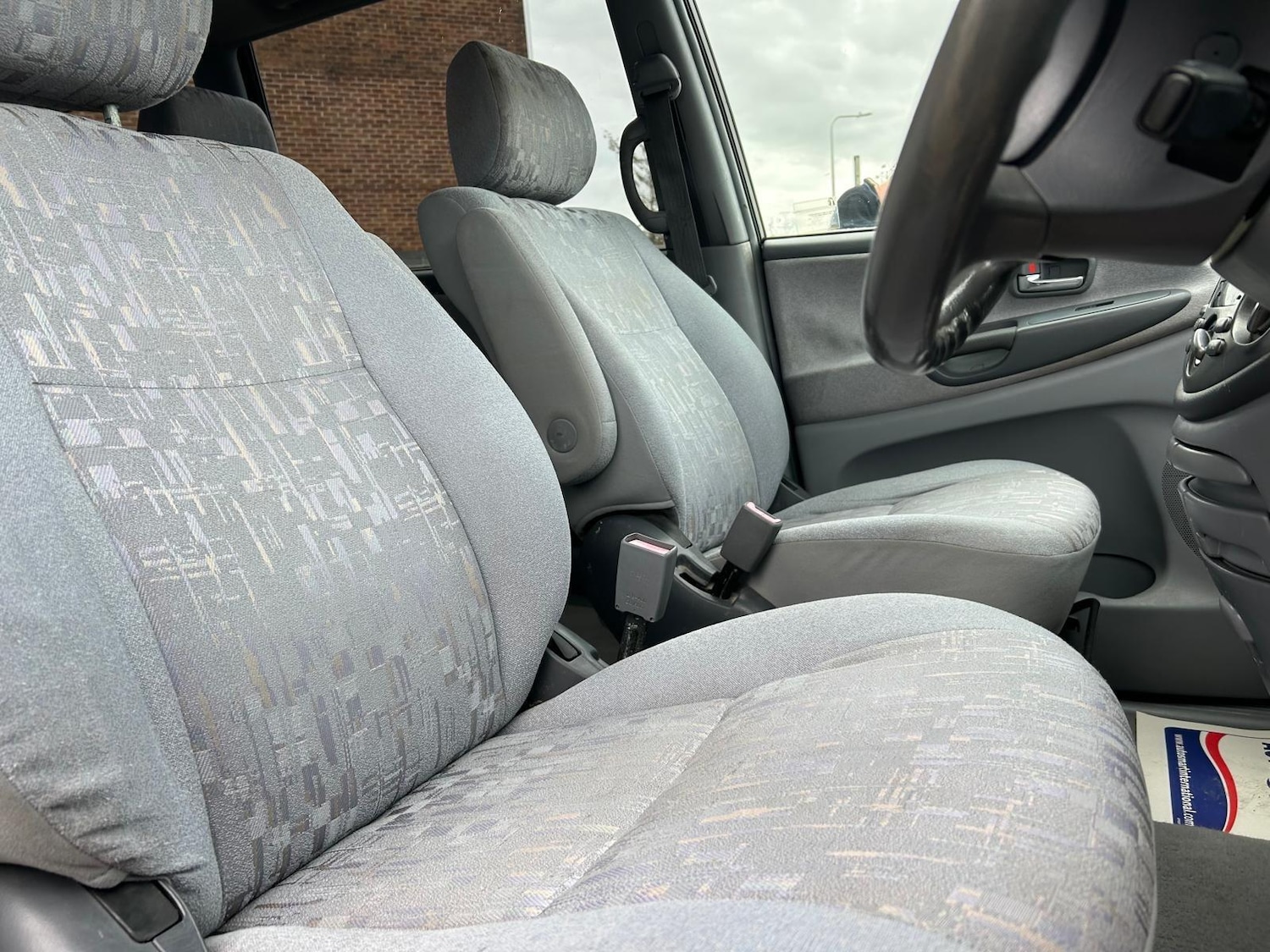 Used Toyota Previa 2001 for sale - 76370813: Photo 14