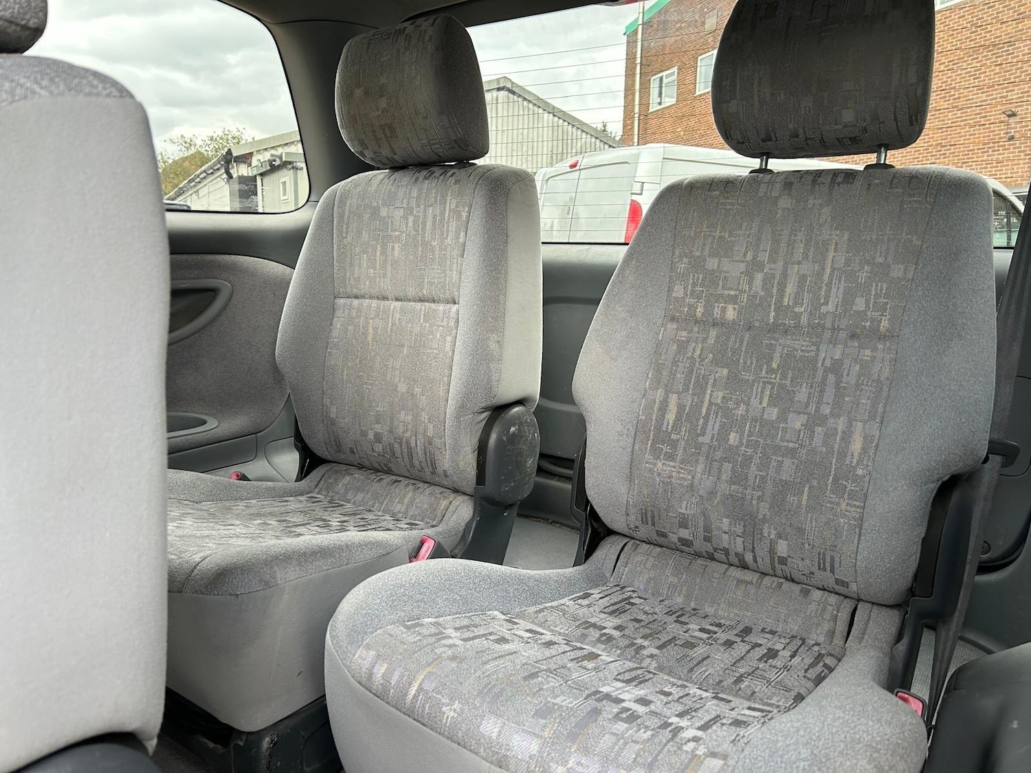 Used Toyota Previa 2001 for sale - 76370813: Photo 17