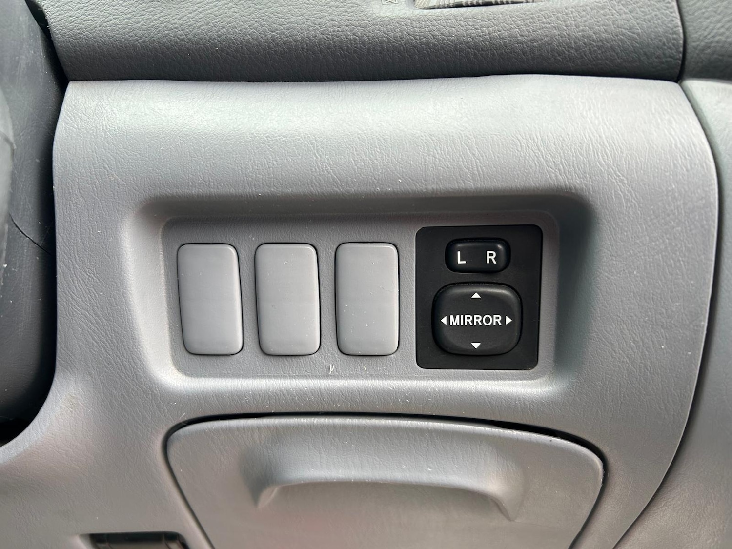 Used Toyota Previa 2001 for sale - 76370813: Photo 22