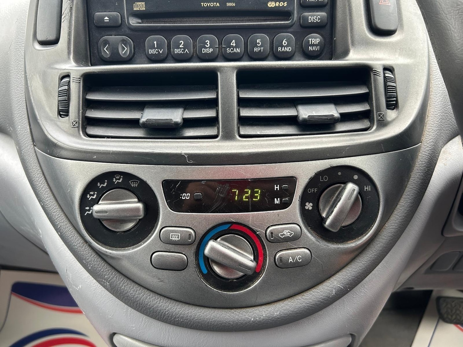 Used Toyota Previa 2001 for sale - 76370813: Photo 27