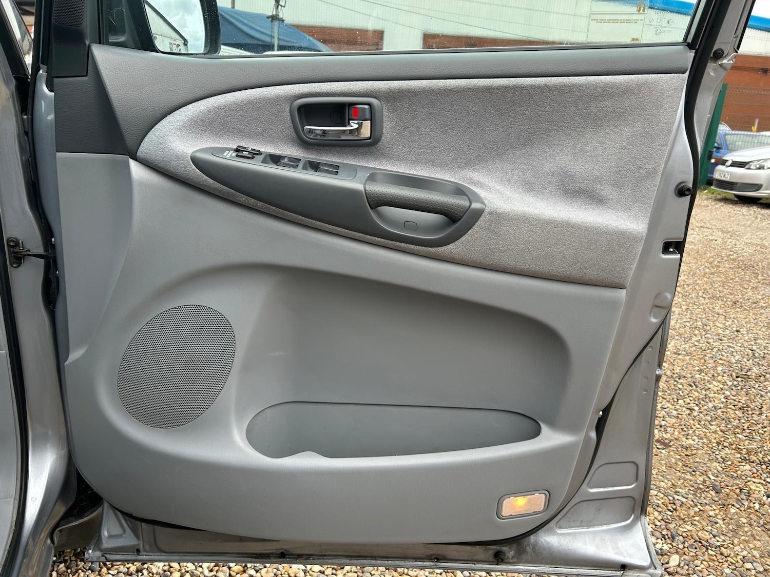 Used Toyota Previa 2001 for sale - 76370813: Photo 50